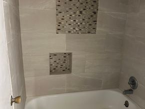 1516 Bay Area Boulevard L6, Houston TX 77058