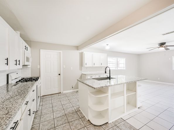 715 E Twickenham Trail, Houston TX 77076