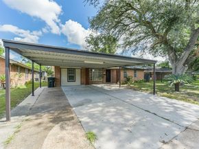 715 E Twickenham Trail, Houston TX 77076