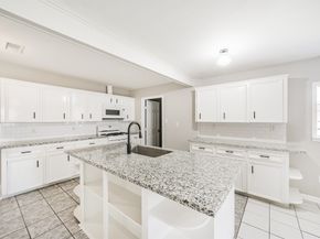 715 E Twickenham Trail, Houston TX 77076
