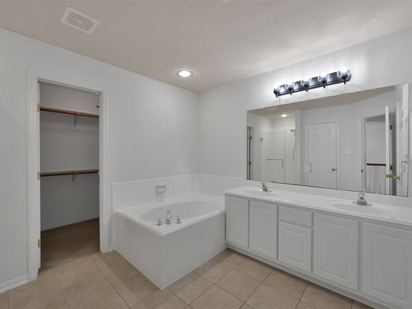 115 E Greenhill Terrace Place E, The Woodlands TX 77382