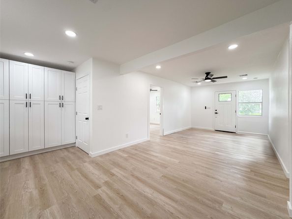 5754 Belneath Street, Houston TX 77033