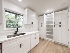 5754 Belneath Street, Houston TX 77033