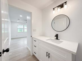 5754 Belneath Street, Houston TX 77033