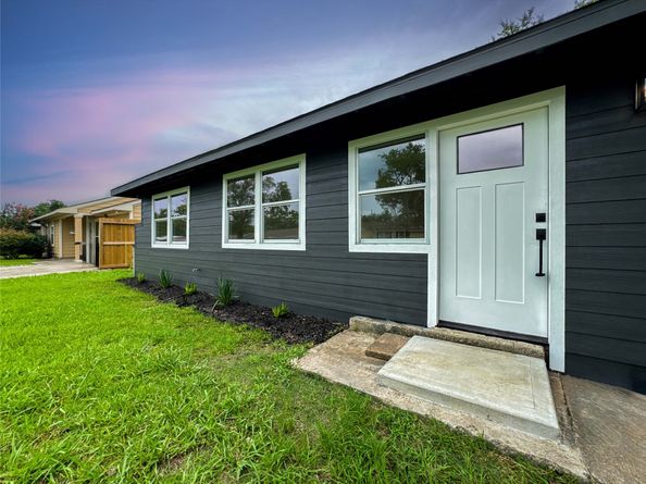 5754 Belneath Street, Houston TX 77033
