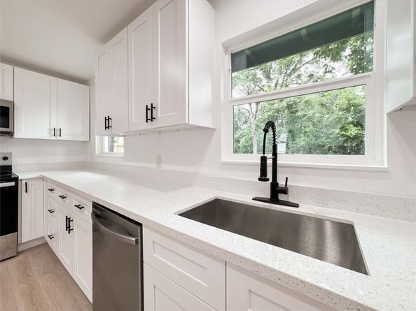 5754 Belneath Street, Houston TX 77033