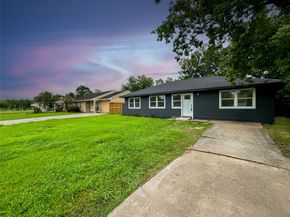 5754 Belneath Street, Houston TX 77033