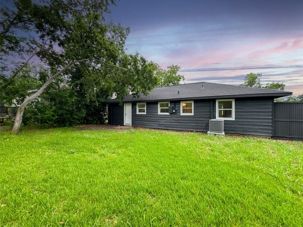 5754 Belneath Street, Houston TX 77033