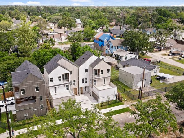 357 Cavalcade Street, Houston TX 77009