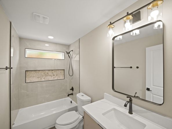 357 Cavalcade Street, Houston TX 77009