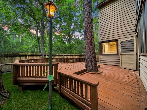 34 W Trace Creek Drive, The Woodlands TX 77381