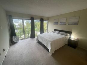 5050 Ambassador Way 314, Houston TX 77056
