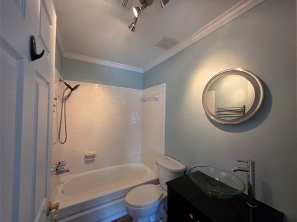 1424 Silverpines Road 1424, Houston TX 77062