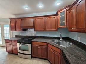 1424 Silverpines Road 1424, Houston TX 77062