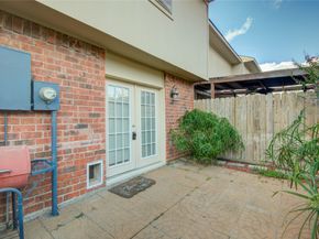 1424 Silverpines Road 1424, Houston TX 77062