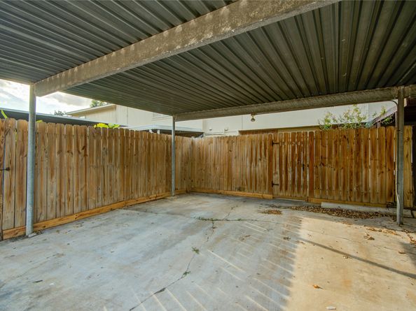 1424 Silverpines Road 1424, Houston TX 77062