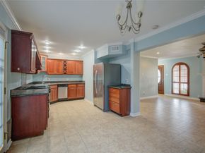 1424 Silverpines Road 1424, Houston TX 77062