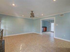 1424 Silverpines Road 1424, Houston TX 77062