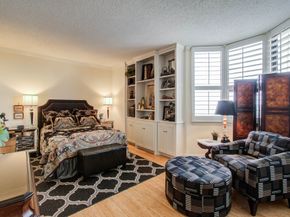651 Bering Drive 1502, Houston TX 77057