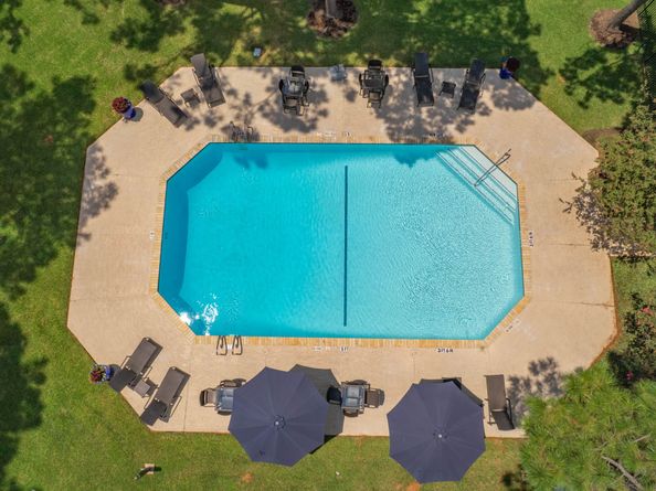 651 Bering Drive 1502, Houston TX 77057