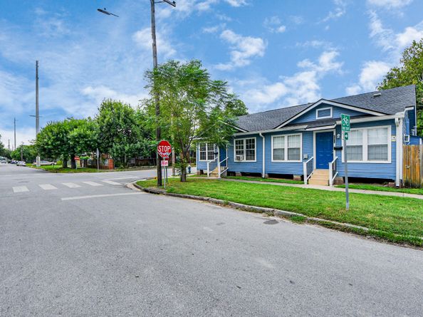 6646 Sherman Street, Houston TX 77011