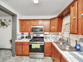 6646 Sherman Street, Houston TX 77011