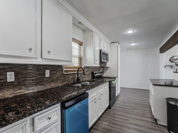 10209 Cathedral Drive, Houston TX 77051