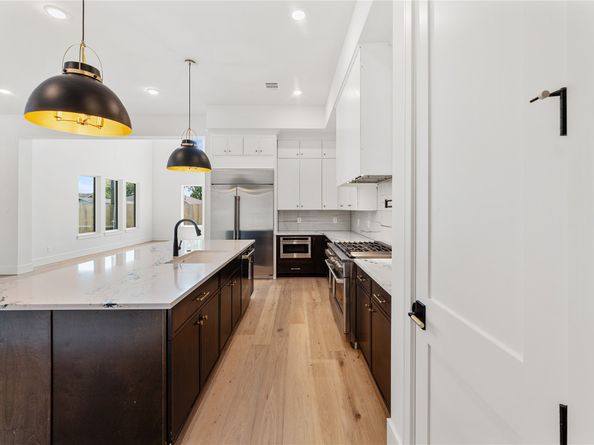 8553 Western Drive, Houston TX 77055