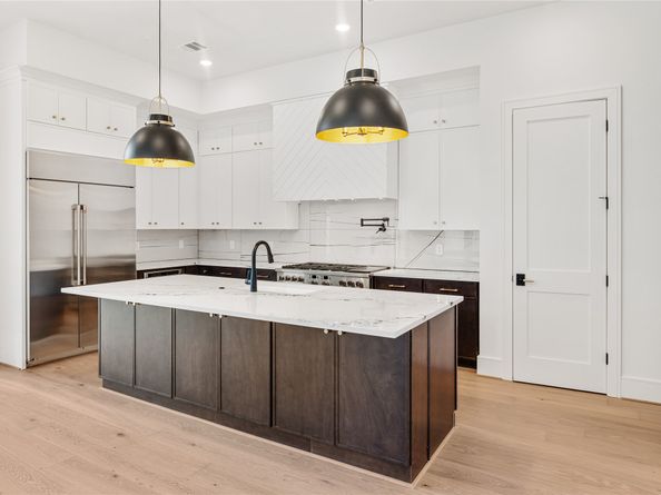 8553 Western Drive, Houston TX 77055