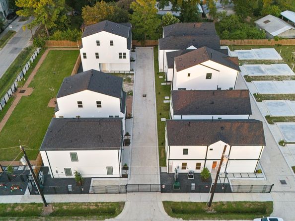 4752 Martin Hill Street, Houston TX 77018