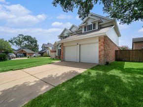 14611 S Hearthstone Green Drive, Houston TX 77095