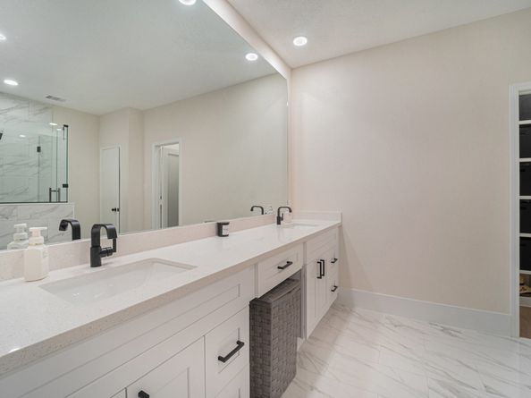 14611 S Hearthstone Green Drive, Houston TX 77095