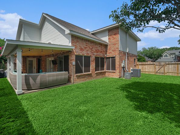 14611 S Hearthstone Green Drive, Houston TX 77095