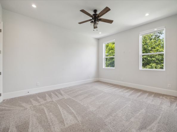 2202 Hewitt Drive, Houston TX 77018
