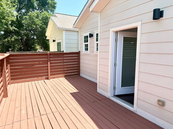 5116 Creekmont Drive, Houston TX 77091