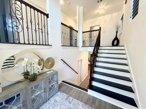 5116 Creekmont Drive, Houston TX 77091