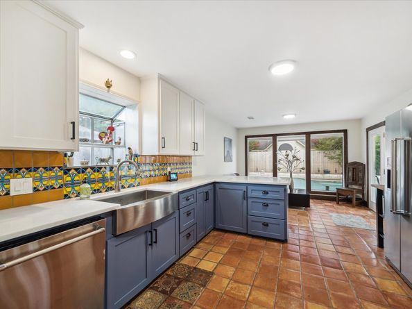 1023 Coachlight Drive, Houston TX 77077