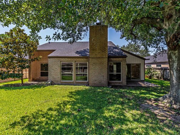 11842 Briar Forest Drive, Houston TX 77077