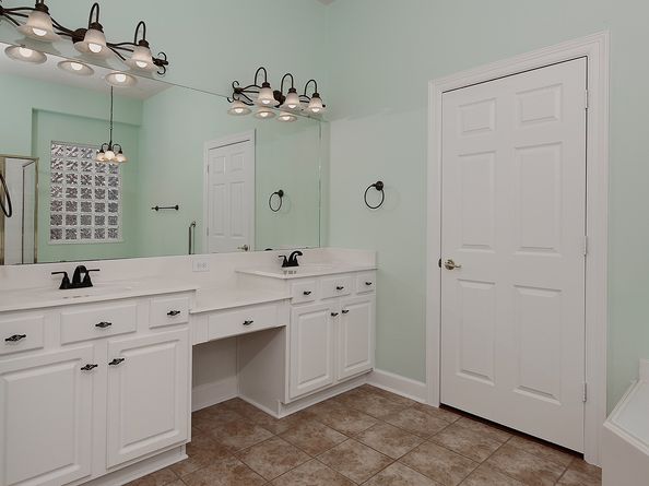 23 E Royal Mews, Conroe TX 77384