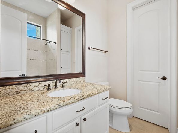 1 E Shadow Creek Villas Loop, Spring TX 77389