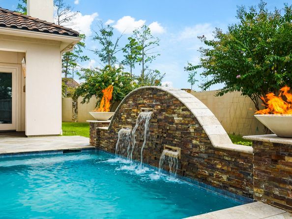 1 E Shadow Creek Villas Loop, Spring TX 77389