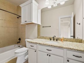 1 E Shadow Creek Villas Loop, Spring TX 77389