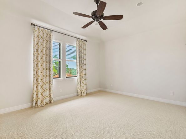 1 E Shadow Creek Villas Loop, Spring TX 77389