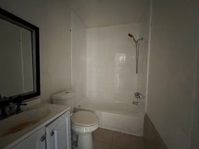 6513 Airport Boulevard, Houston TX 77048