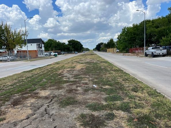 6513 Airport Boulevard, Houston TX 77048