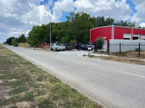 6513 Airport Boulevard, Houston TX 77048