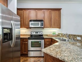 202 Mcgowen Street F, Houston TX 77006