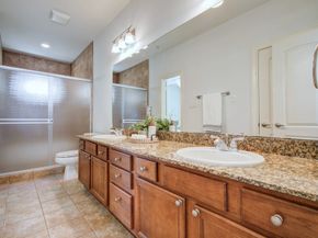 202 Mcgowen Street F, Houston TX 77006