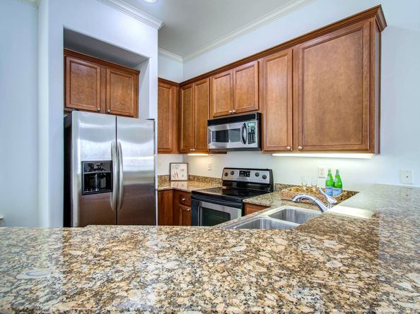 202 Mcgowen Street F, Houston TX 77006