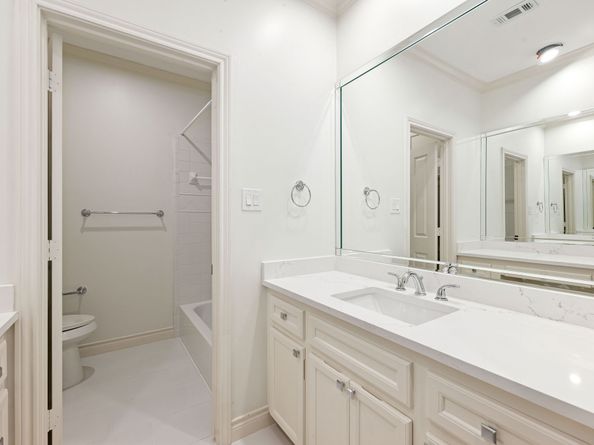 2650 Westgate Street, Houston TX 77098